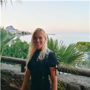 Madrelingua russa, laureata con molta esperienza in lezioni private di russo a bambini e adulti su Skype